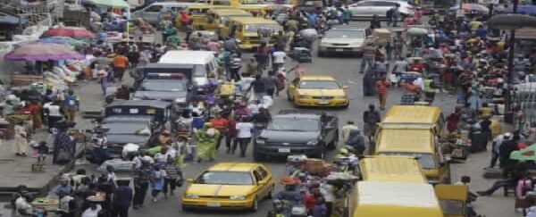 Why you should patrionize road side vendors than shop owners